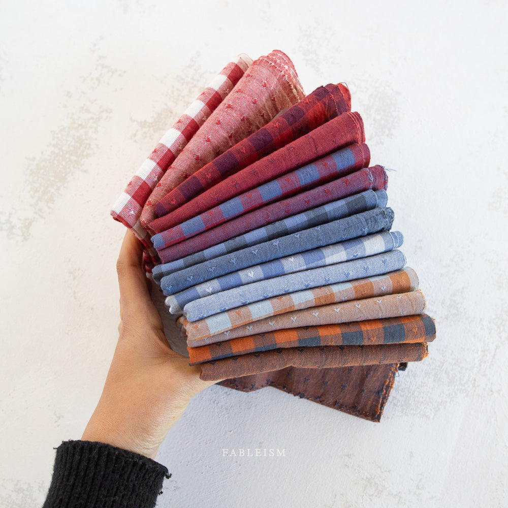 Fableism Queen of Hearts Dobby Hearts in Blueberry