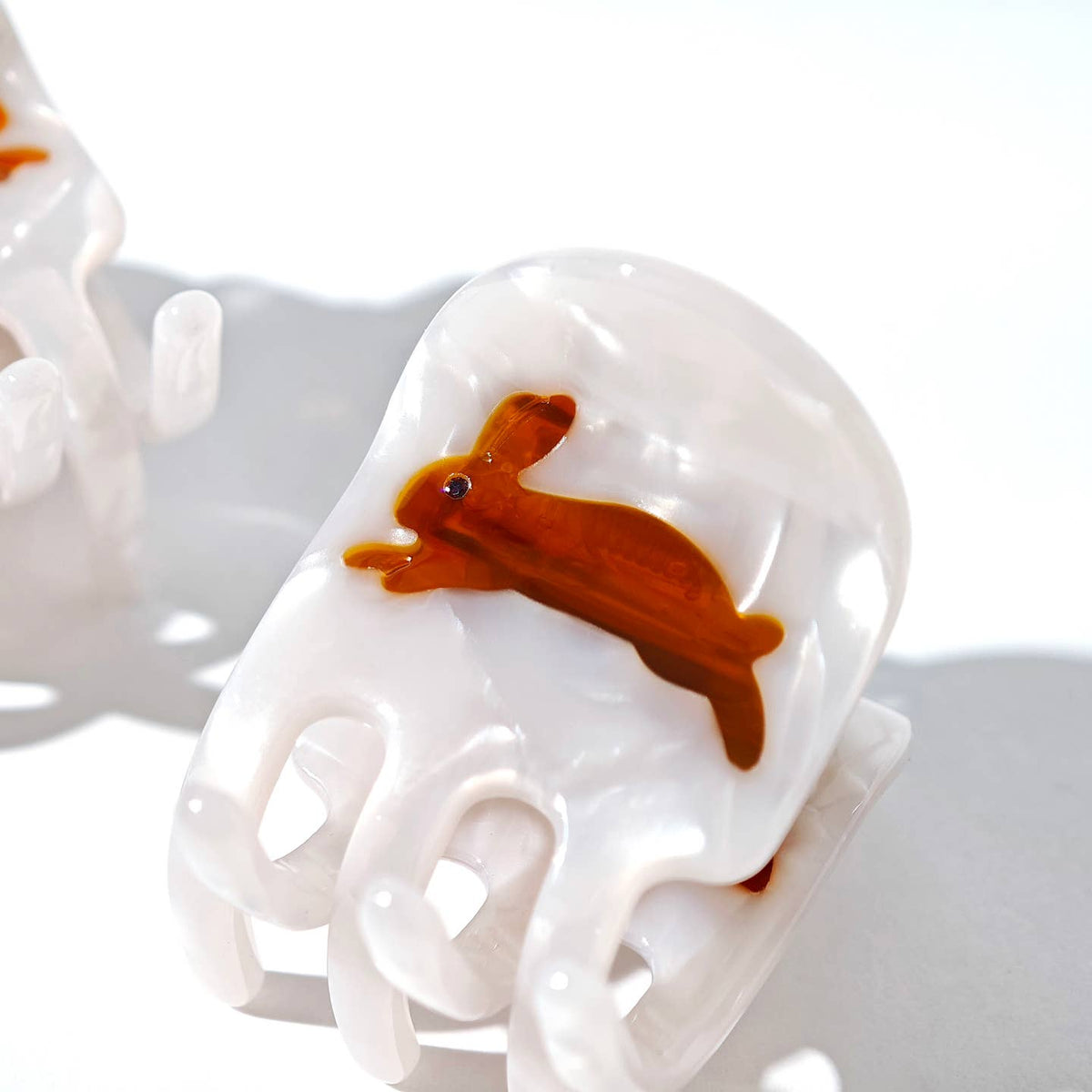 Hey Ricochet Rabbit Mini Claw Clip in White