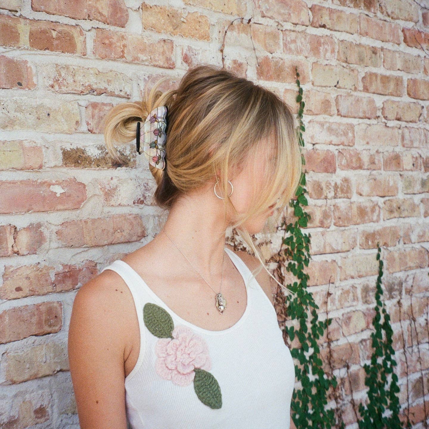 Hey Ricochet Flower Garden Lamp Claw Hair Clip