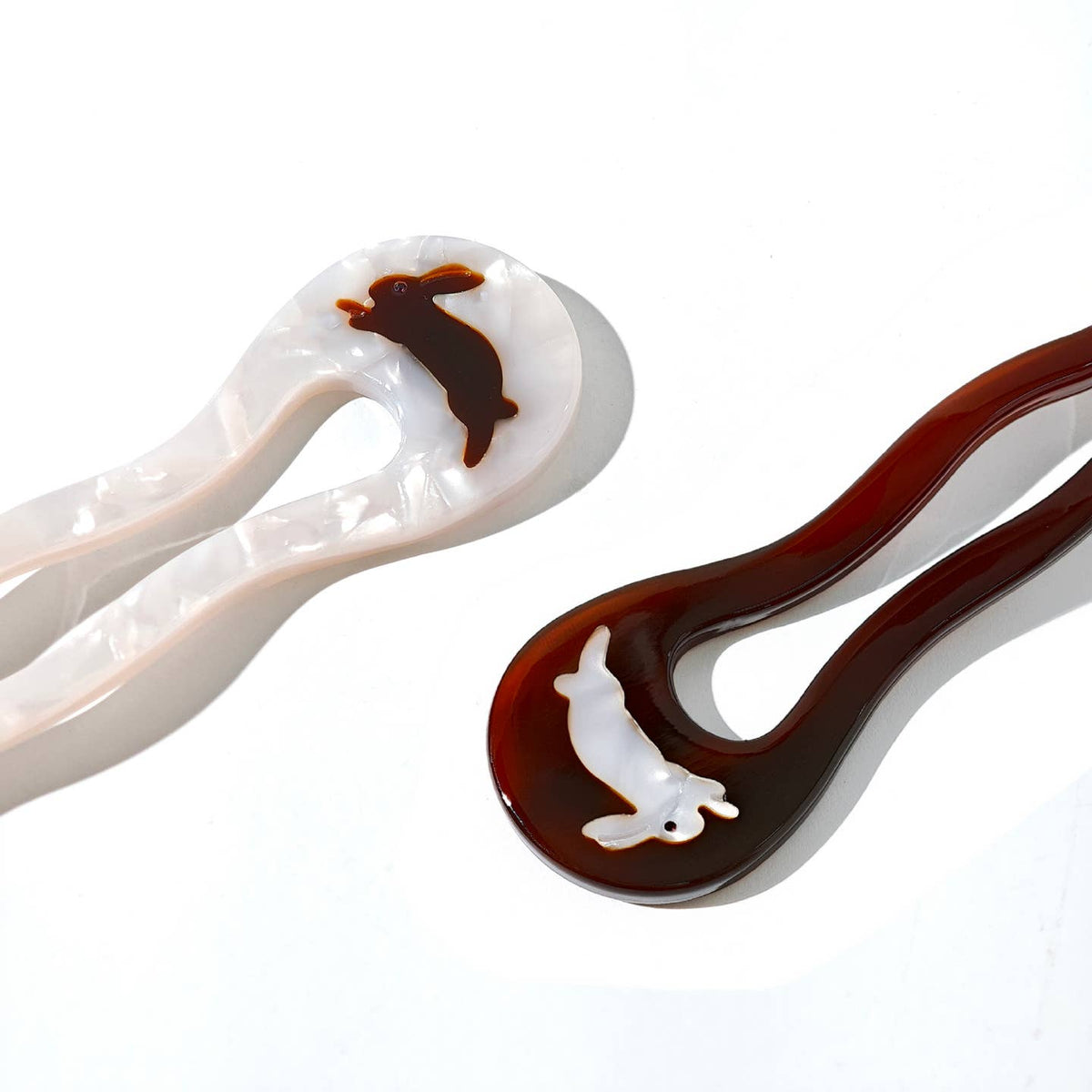 Hey Ricochet Rabbit French Pin in White